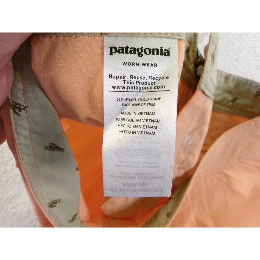 NWT‎ Patagonia Mens 31 Stretch Wavefarer Boardshorts Peach Sherbet 86543 SP19